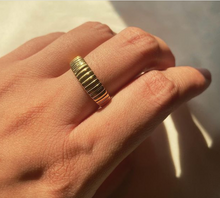 Load image into Gallery viewer, Sally Ring