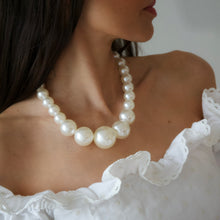 Load image into Gallery viewer, Everly Large Pearl Choker
