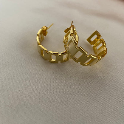 Chain Link Earrings - Medium